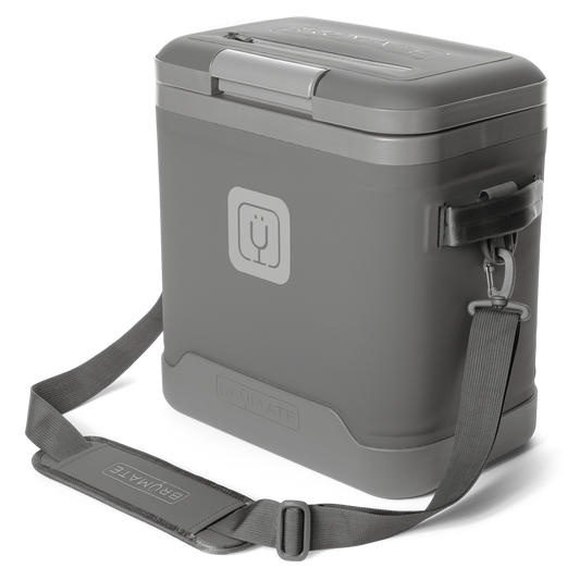 magpack-18-can-v9 magpack_18_graphite_front_strap.png